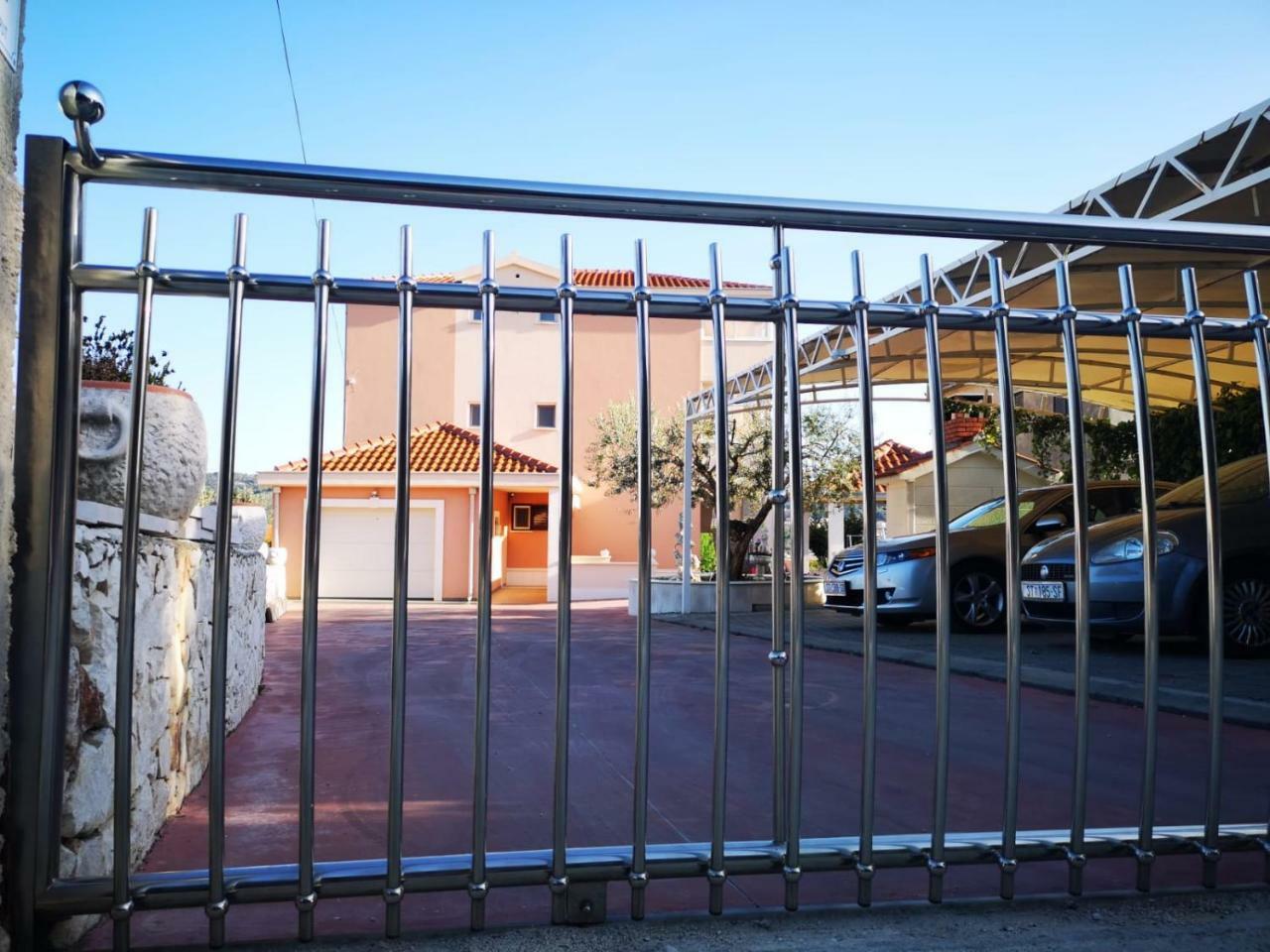 Loni Apartamento
